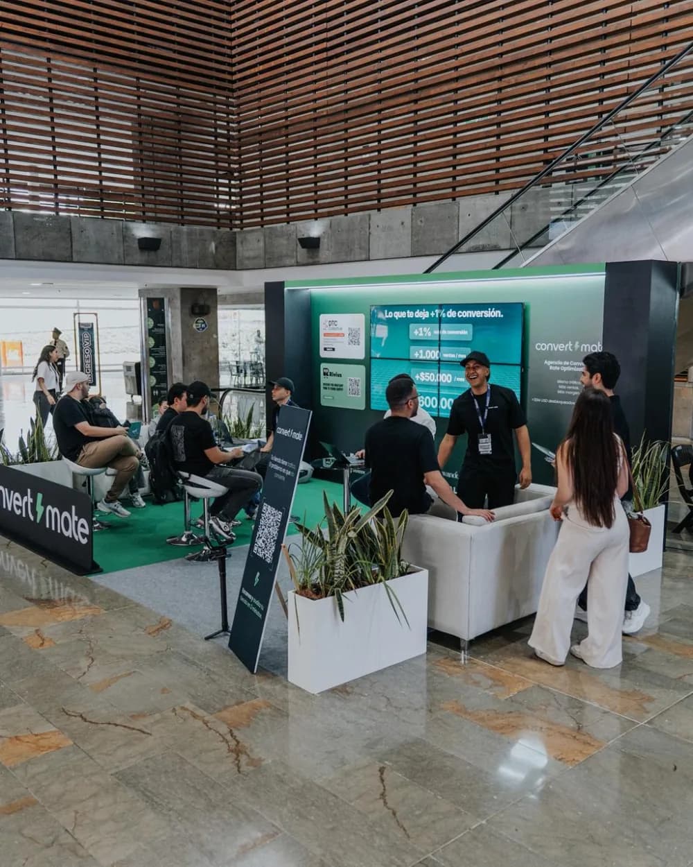 Stand de ConvertMate en un evento de eCommerce
